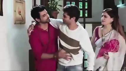 Indian Housewife Cheats on Her Husband - Vidéo premium HD - Solo | Skiny Miss
