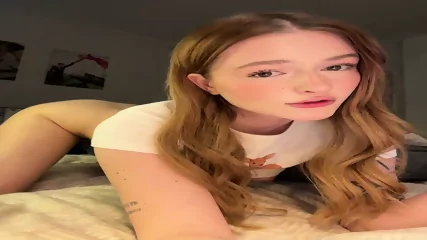 This Cute And Gracious Girl Shows Off Her Gorgeous Boobs And A Very Beautiful Royal Blinding Anus - Video Porno Gratuite HD | Skiny Miss