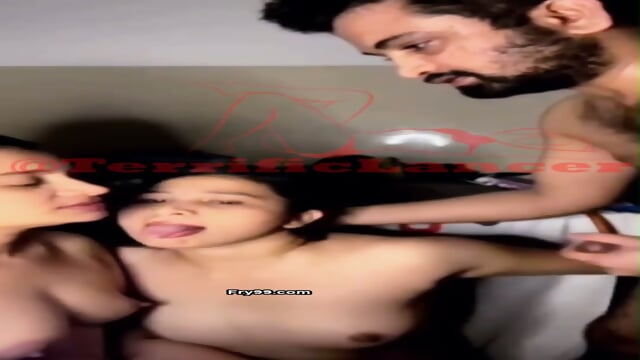 Desi boy's girl's group fucking - Porno Squirt - Videos Gratuites en Streaming HD | Jeux de Rue
