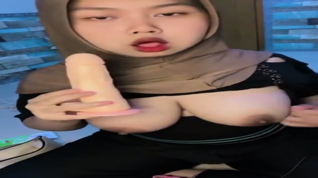 Lyora 1 Hijab Tobrut Colmek - Porno Squirt - Videos Gratuites en Streaming HD | Jeux de Rue