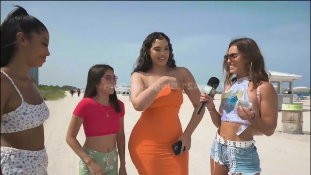 Money-Talks-Summer-Fun - Echangisme - Videos en HD | Jeux de Rue