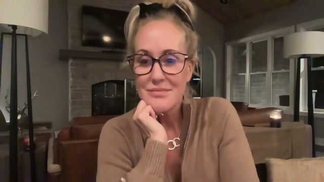 Granny Brandi Love Livestream - Porno Amateur - Videos Gratuites en Streaming HD | Jeux de Rue