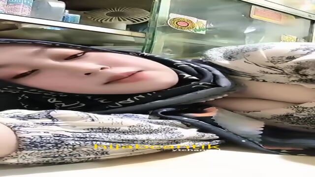 Jilboobs BIGO Indonesia jaga warung - MILF Francaise - Videos HD | Jeux de Rue