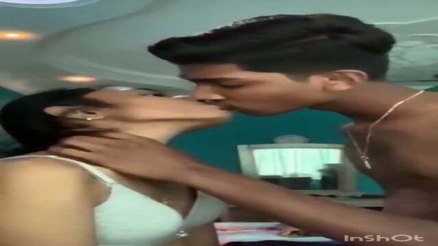 Tamil Teen couple viral - Porno Amateur - Videos Gratuites en Streaming HD | Jeux de Rue